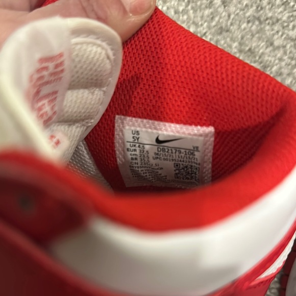 Nike Older Kids' High Dunks in Championship White and Red - Picture 10 of 12